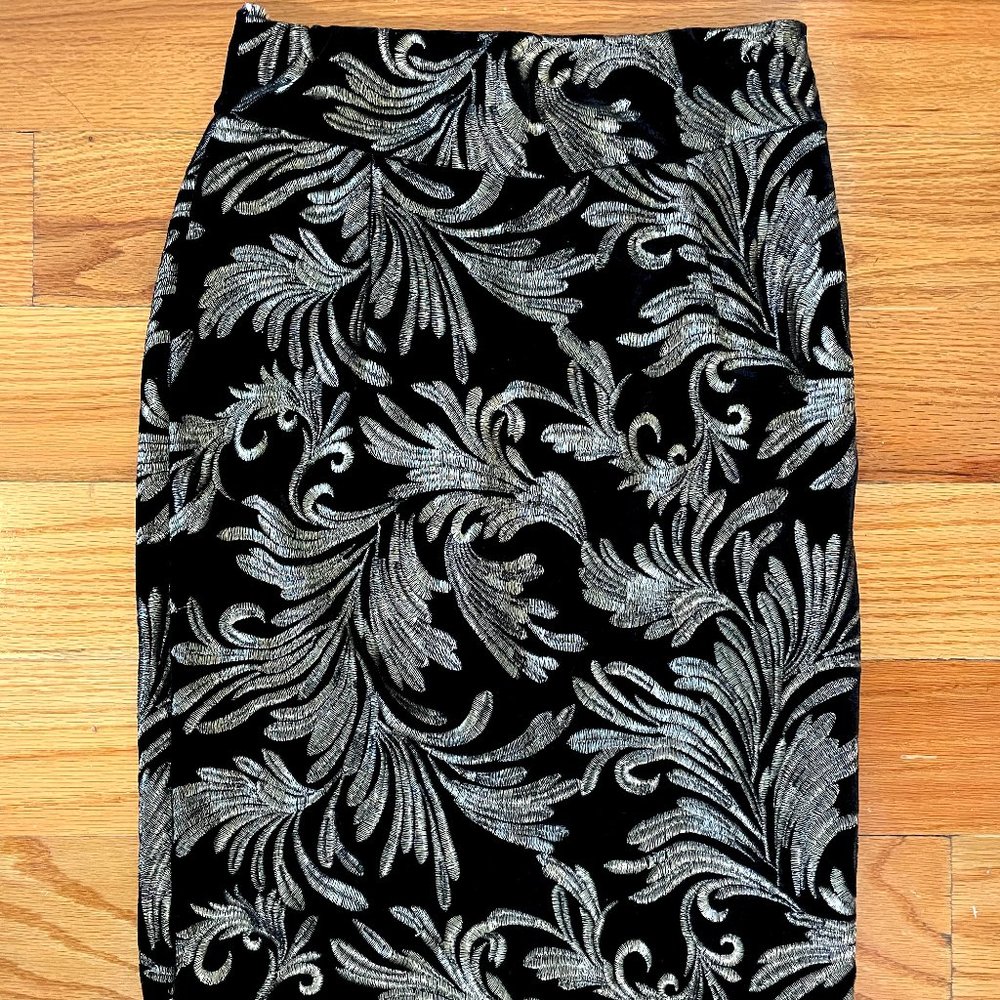 Knit Velvet Metallic Embroidered Skirt